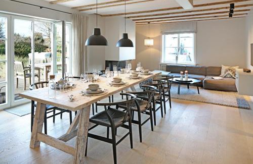 List House | Nya