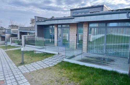 Svaneke House | Nybygget hus i Svaneke tæt på klipper, skov og hav