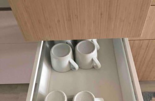 Storlinge Apartment | Nybyggt boende nära hav och natur.