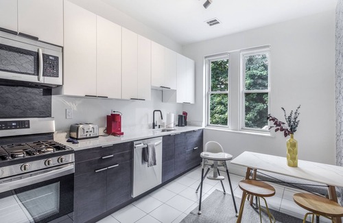 McGinley Square Apartment | NYC in Mins-JerseyCity retreat near PATH w/parking The Blue