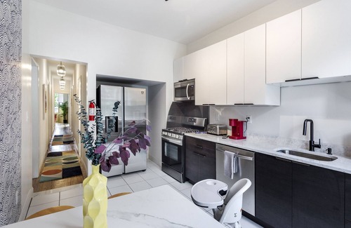 McGinley Square Apartment | NYC in Mins-JerseyCity retreat near PATH w/parking The Blue