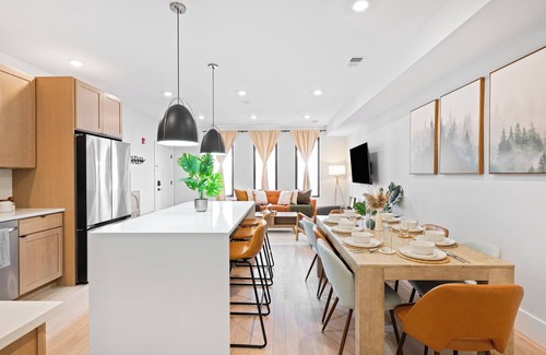 McGinley Square House | NYC Traveler's Dream: 3BR Designer Home with Quick PATH Access to Manhattan!