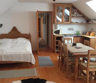 Cserepfalu Apartment | Nyerges Lovasudvar