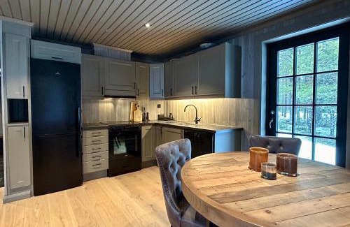 Stoten House | Nymon Mountain Lodge