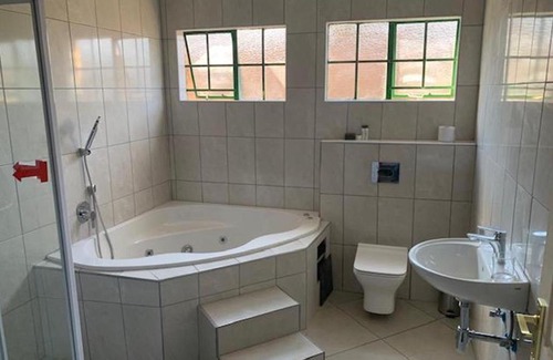 Nelspruit House | Nyota Guesthouse