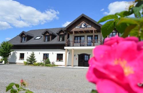 Wojciechow Bed & Breakfast | Ośrodek Biały Lew