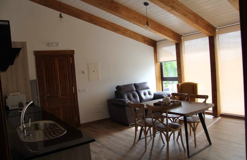 Bolmente Apartment | O Fogón - Ferrador House (Ribeira Sacra)
