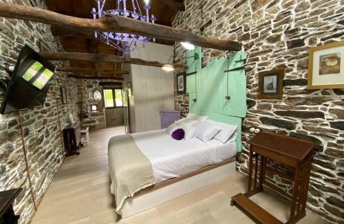 Sanxurxo House | O Forno de Catuxa Cottage & Roman Wall