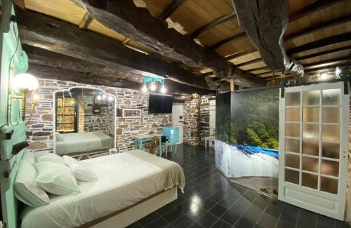 Sanxurxo House | O Forno de Catuxa Cottage & Roman Wall