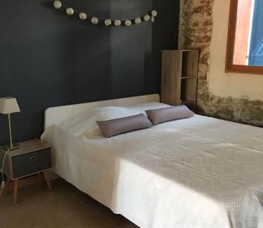 Colombiers Apartment | O’gîtes des colombes