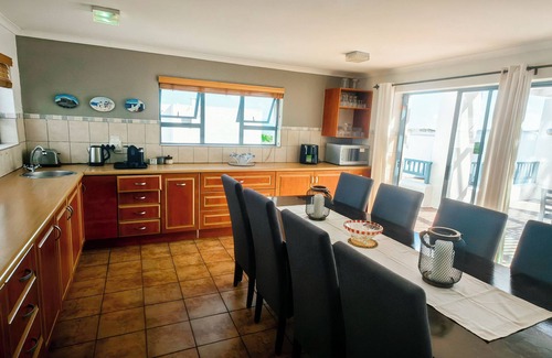 Langebaan House | O Kapetanios a Lovely Greek styled 4-bedroom house with WiFi in Langebaan