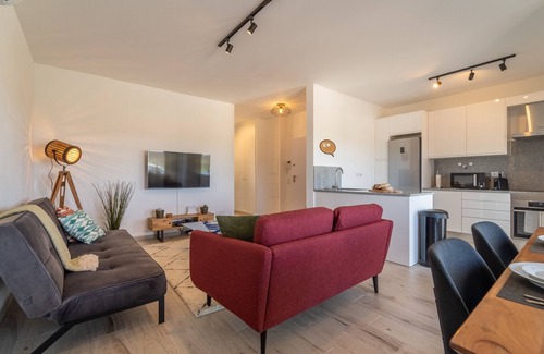 Espartal Apartment | O MAÇARICO - Walking distance to Monte Clerigo and Amoreira beaches