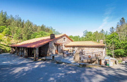 O Pino House | O Muiño de Pena