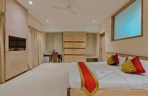 Sangli Hotel | O'Nest Pearl
