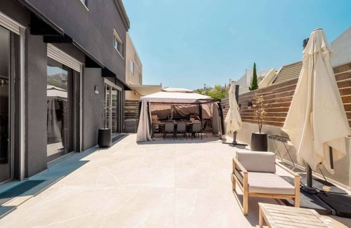 Rishon LeTsiyon Villa | O&O Group - Luxury Sea Front Villa Amazing Pool