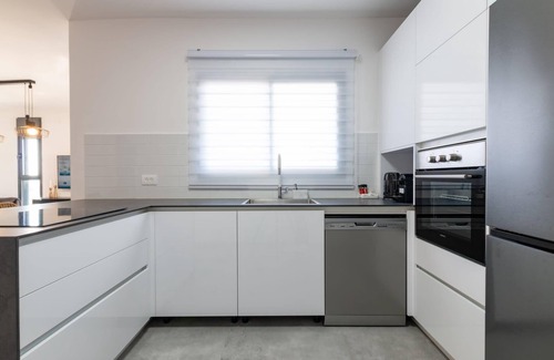 Ben Shemen Apartment | O&O Group - Luxury APT/3 BR/New Tower/Parking