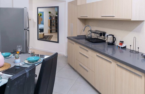 Rishon LeTsiyon Apartment | O&O Group-The SeaGate Estate Suites-BasementSuite2