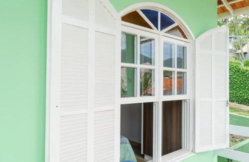 Palhoca House | O Recanto M&M na Praia de Fora.