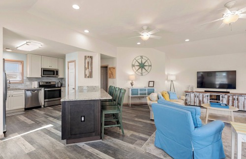 Whalehead Beach House | O'Shinn View: Short Walk to Beach | Pool, Hot Tub