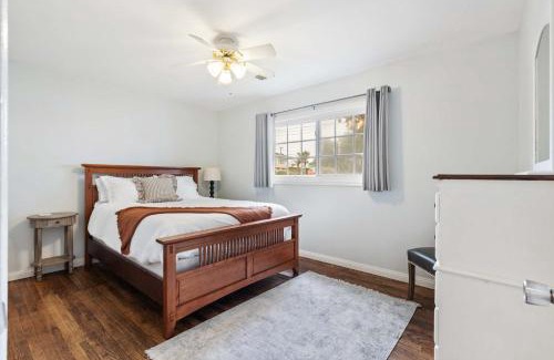 East Side Capistrano House | O-Side Beach Bungalow with Jaccuzi Blocks to beach