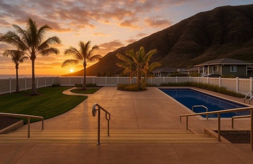 Makaha Valley House | ★Oahu Perfect Vacation Million Dollar Views, Pool, Near Beach, 4BR Sleeps 14★