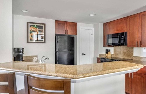 Waikiki Villa | Oahu Resort 2 Bedroom Villa Sleeps 6