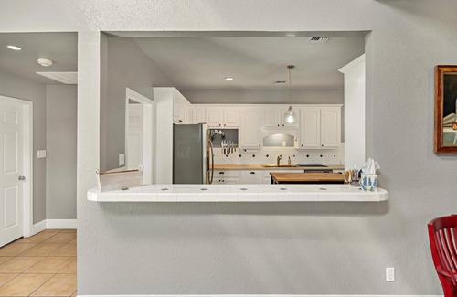 Crawford House | Oak & Anchor Villa Pool & Spa Waco/Baylor/Magnolia