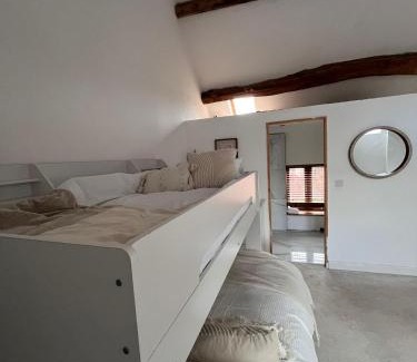 Little Hay Apartment | Oak Barn-ideal for Nec,Hs2,BHX,family gatherings