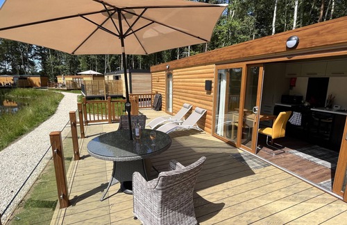 Storwood Cabin | Oak Boutique Lodge includes hot tub, air con & dog