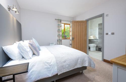 Frampton House | Oak Cottage