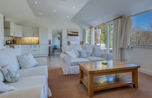 Loch Tay Cottage | Oak Cottage & Hot Tub, Loch Tay