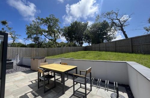 St. Florence House | Oak Cottage