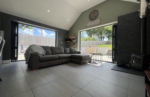 St. Florence House | Oak Cottage