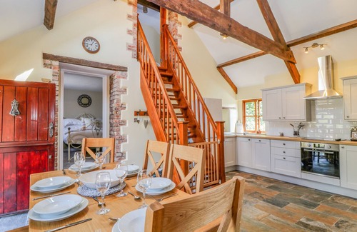 South Molton House | OAK COTTAGE, pet friendly, character holiday cottage in North Molton