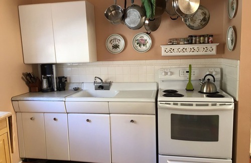 Sedona Cottage | Oak Creek Canyon Cottage: cozy and scenic, minutes from downtown Sedona