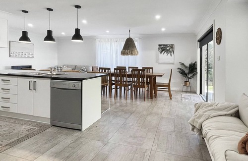 Oak Flats House | Oak Flats Escape - Pet Friendly