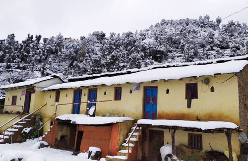 Tehri House | OAK FOREST HOME STAY