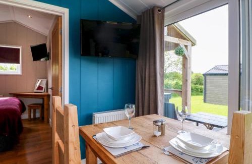 Swadlincote House | Oak