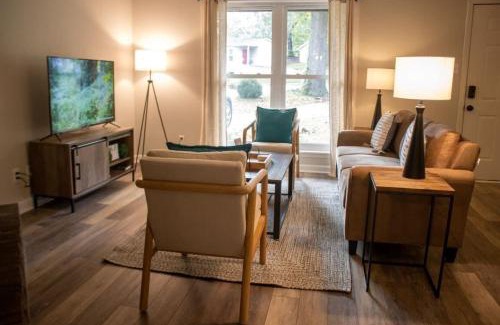 Huntsville House | Oak Glen Huntsville Rambler Retreat