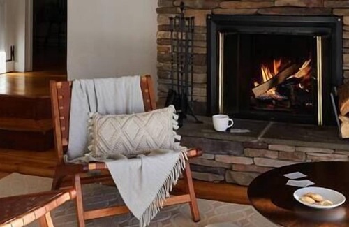 New Marlborough House | Oak Hill House w/ Hot Tub by Evergreen Home
