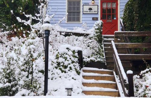 Julian Hotel | Oak Hill Inn
