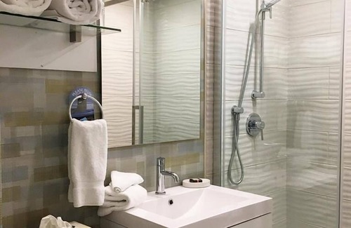 Western Shore Hotel | Oak Island Resort & Conference Centre