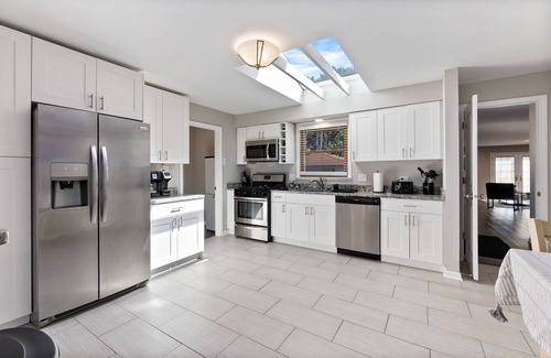 Oak Lawn House | Oak Lawn FHS Rental