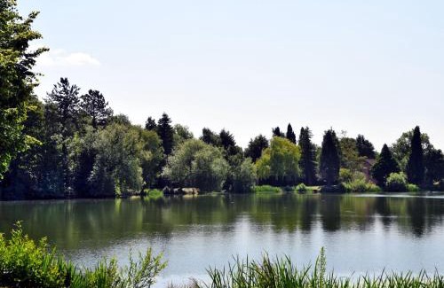 York House | Oak Lodge 10 Hot Tub