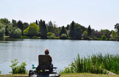 York House | Oak Lodge 10 Hot Tub