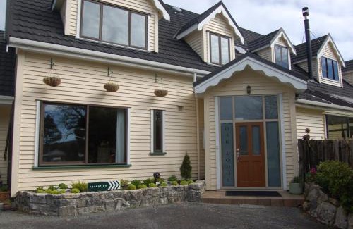 Greymouth Cabin | Oak Lodge