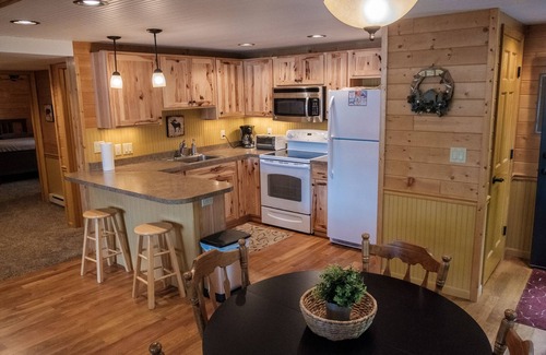 Cook Cabin | -Oak Narrows Retreat- Beautifully Remodeled