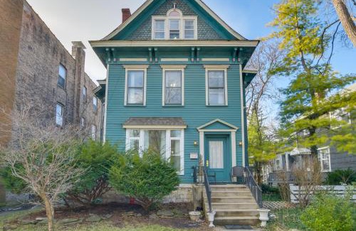 Oak Park Apartment | Oak Park Apartment, 10 Mi to Downtown Chicago!