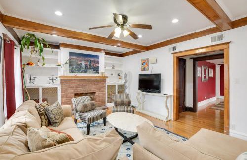 Oak Park Apartment | Oak Park Apartment, 10 Mi to Downtown Chicago!