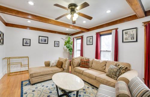 Oak Park Apartment | Oak Park Apartment, 10 Mi to Downtown Chicago!